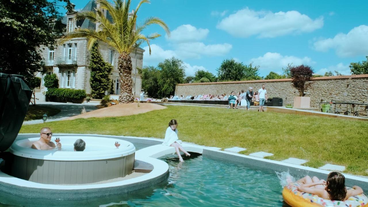 La Gaubretiere Le Chateau Des Tourelles En Vendee מראה חיצוני תמונה